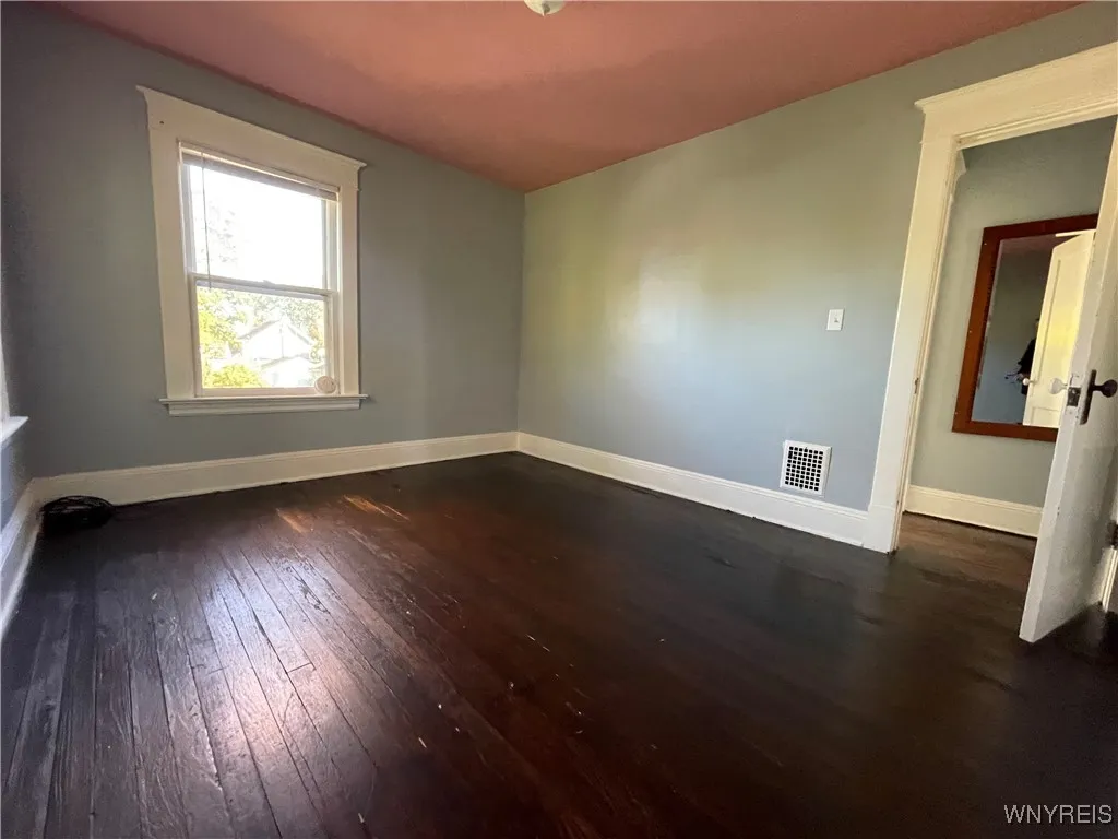 24 Utica Street, Lockport City, New York 14094, Lockport City, New York 14094, 3 Bedrooms Bedrooms, 7 Rooms Rooms,1 BathroomBathrooms,Residential,For Sale,24 Utica Street, Lockport City, New York 14094,0,B1645782