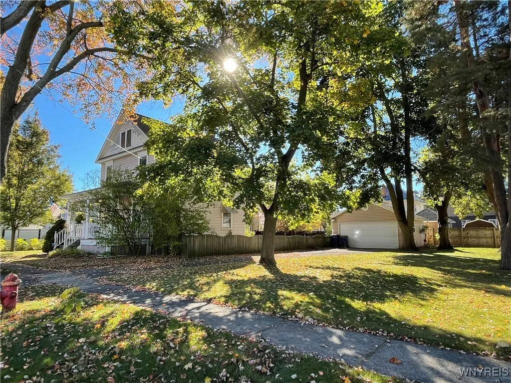 24 Utica Street, Lockport City, New York 14094, Lockport City, New York 14094, 3 Bedrooms Bedrooms, 7 Rooms Rooms,1 BathroomBathrooms,Residential,For Sale,24 Utica Street, Lockport City, New York 14094,0,B1645782