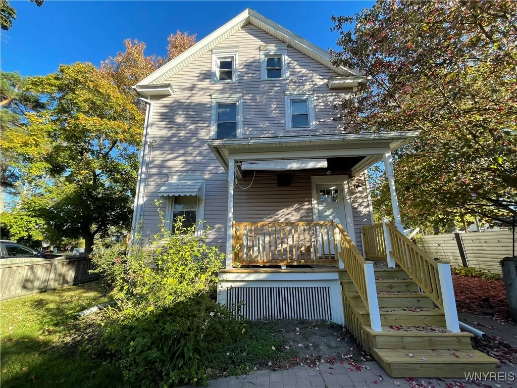 24 Utica Street, Lockport City, New York 14094, Lockport City, New York 14094, 3 Bedrooms Bedrooms, 7 Rooms Rooms,1 BathroomBathrooms,Residential,For Sale,24 Utica Street, Lockport City, New York 14094,0,B1645782