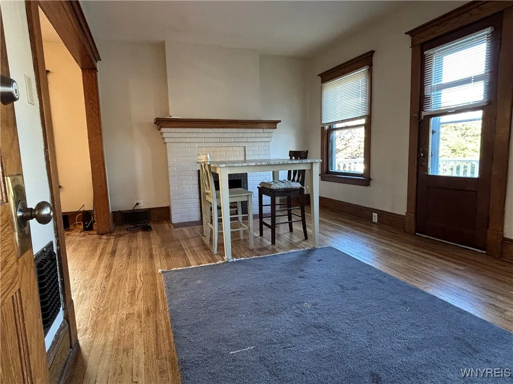 430 Colvin Avenue 2, Buffalo, New York 14216, Buffalo, New York 14216, 3 Bedrooms Bedrooms, 7 Rooms Rooms,1 BathroomBathrooms,Residential Lease,For Rent,430 Colvin Avenue 2, Buffalo, New York 14216,0,B1645804