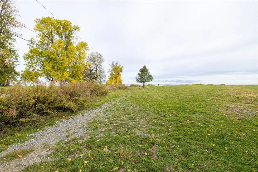 44 Beach Terrace, Irondequoit, New York 14617, Irondequoit, New York 14617, 6 Bedrooms Bedrooms, 7 Rooms Rooms,2 BathroomsBathrooms,Residential,For Sale,44 Beach Terrace, Irondequoit, New York 14617,0,R1645816