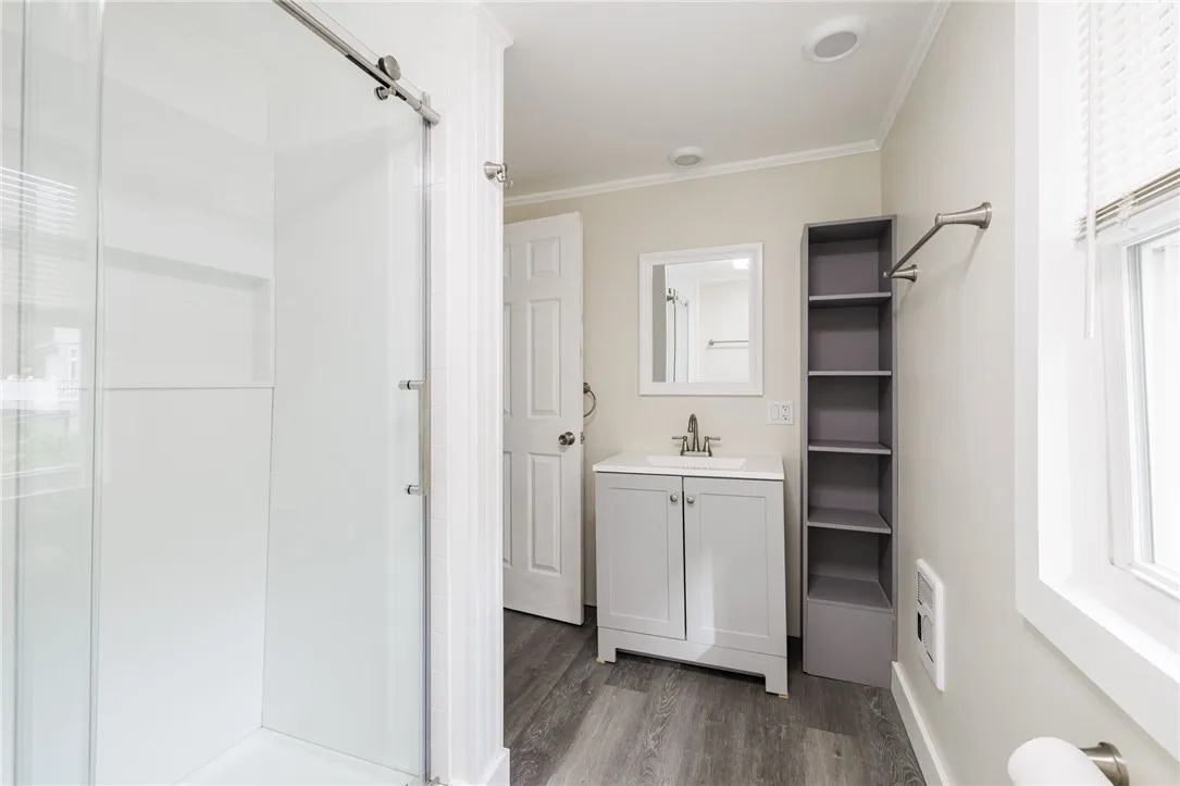 44 Beach Terrace, Irondequoit, New York 14617, Irondequoit, New York 14617, 6 Bedrooms Bedrooms, 7 Rooms Rooms,2 BathroomsBathrooms,Residential,For Sale,44 Beach Terrace, Irondequoit, New York 14617,0,R1645816