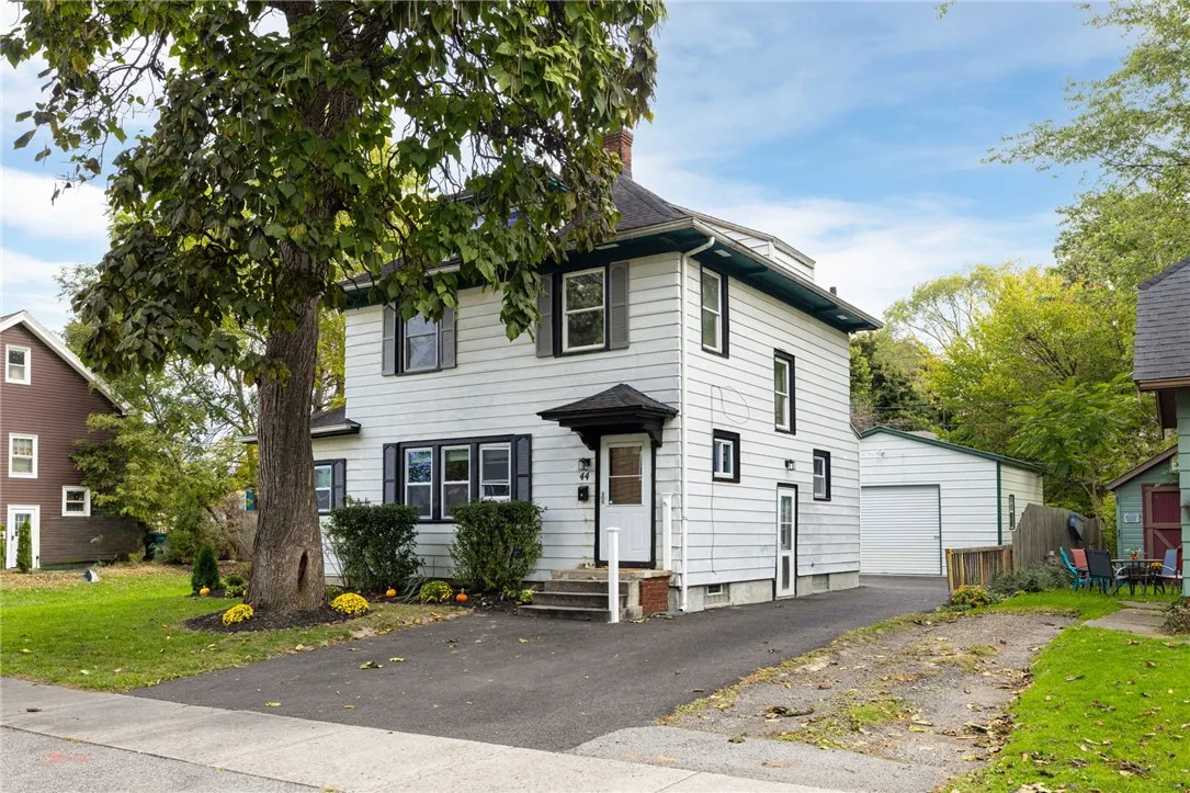 44 Beach Terrace, Irondequoit, New York 14617, Irondequoit, New York 14617, 6 Bedrooms Bedrooms, 7 Rooms Rooms,2 BathroomsBathrooms,Residential,For Sale,44 Beach Terrace, Irondequoit, New York 14617,0,R1645816