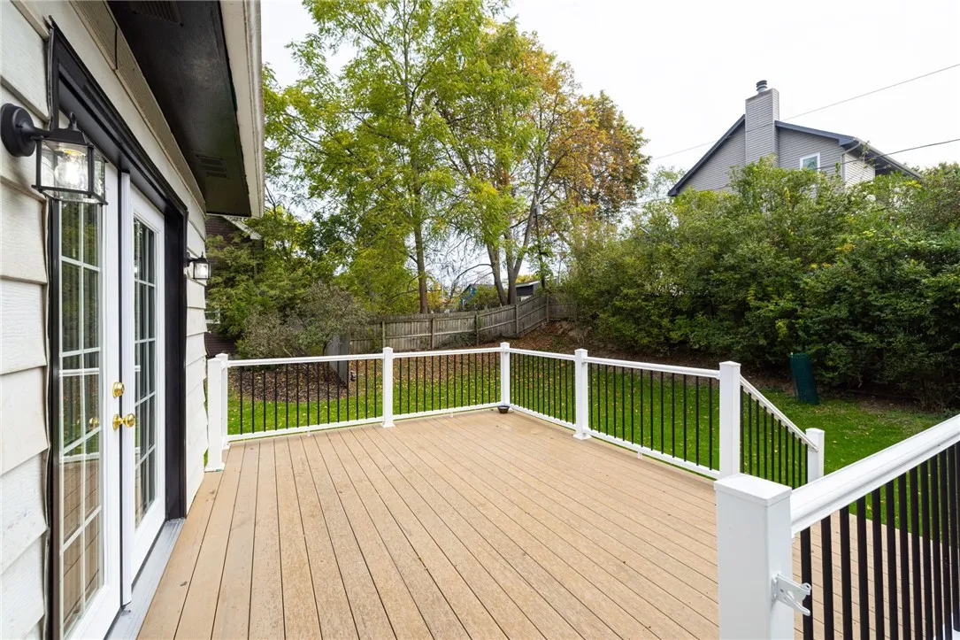 44 Beach Terrace, Irondequoit, New York 14617, Irondequoit, New York 14617, 6 Bedrooms Bedrooms, 7 Rooms Rooms,2 BathroomsBathrooms,Residential,For Sale,44 Beach Terrace, Irondequoit, New York 14617,0,R1645816