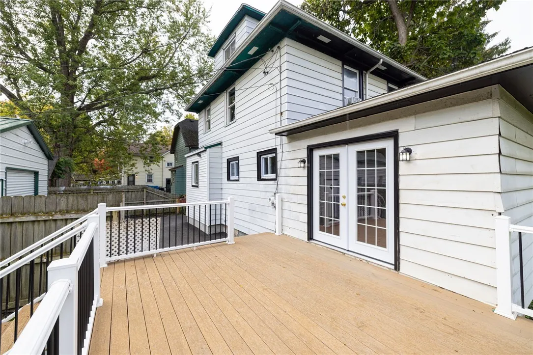 44 Beach Terrace, Irondequoit, New York 14617, Irondequoit, New York 14617, 6 Bedrooms Bedrooms, 7 Rooms Rooms,2 BathroomsBathrooms,Residential,For Sale,44 Beach Terrace, Irondequoit, New York 14617,0,R1645816