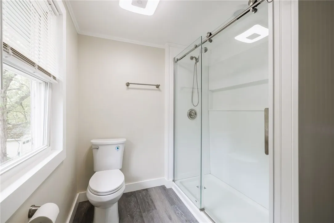 44 Beach Terrace, Irondequoit, New York 14617, Irondequoit, New York 14617, 6 Bedrooms Bedrooms, 7 Rooms Rooms,2 BathroomsBathrooms,Residential,For Sale,44 Beach Terrace, Irondequoit, New York 14617,0,R1645816