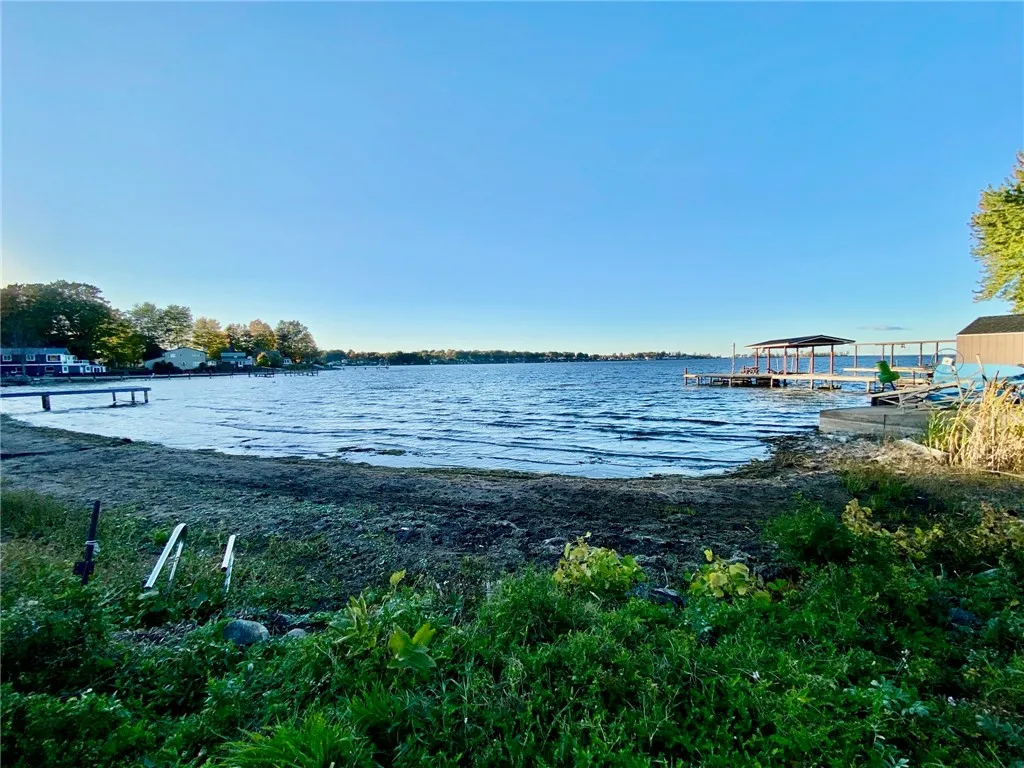 WATERFRONT ACCESS ON LITTLE SODUS BAY & LAKE ONTARIO.