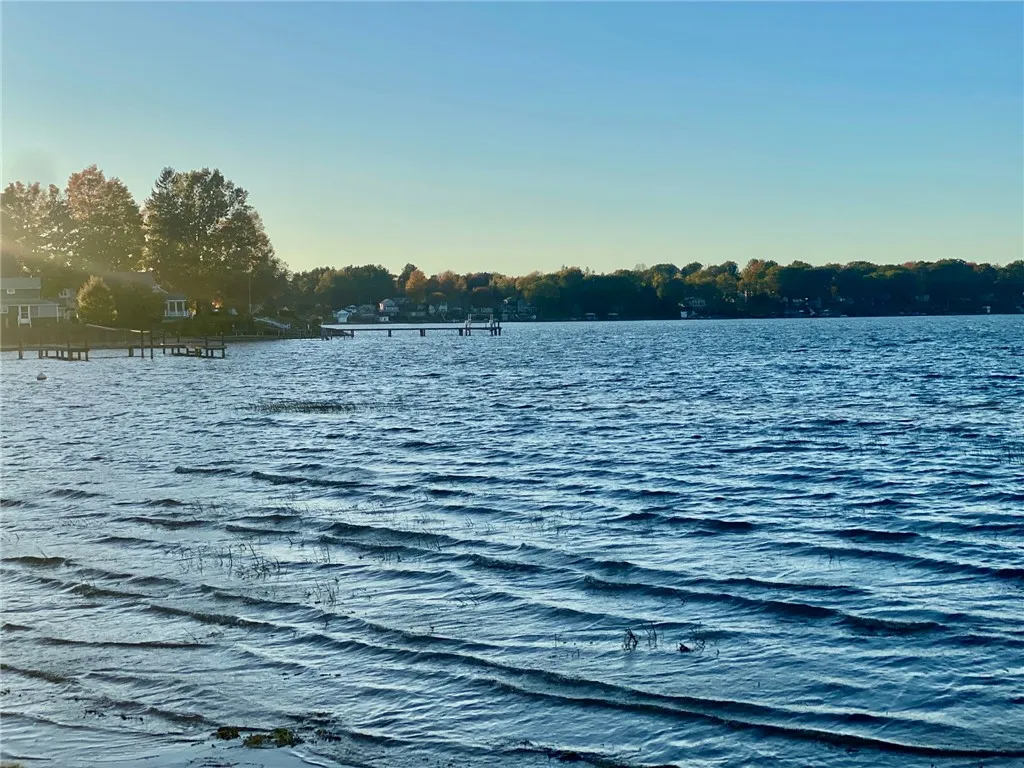 WATERFRONT ACCESS ON LITTLE SODUS BAY & LAKE ONTARIO.