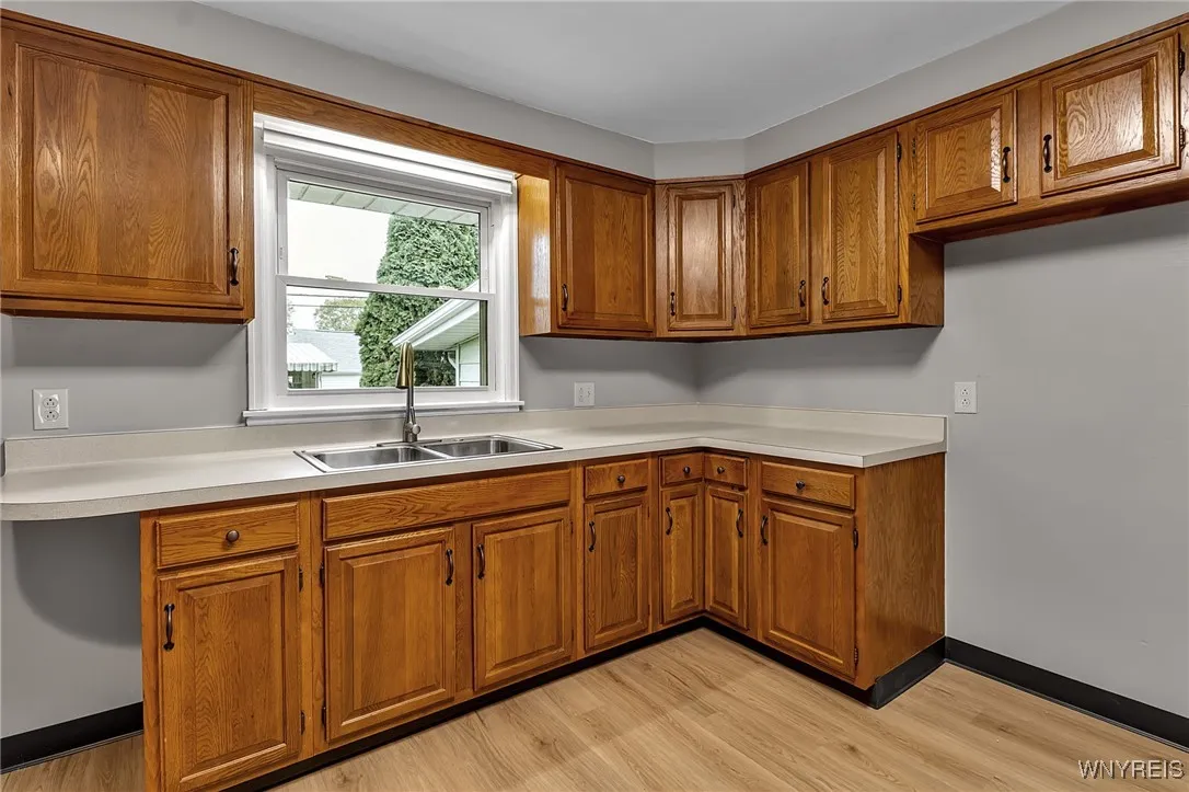 214 Heritage Road, Tonawanda, New York 14150, Tonawanda, New York 14150, 3 Bedrooms Bedrooms, 9 Rooms Rooms,2 BathroomsBathrooms,Residential,For Sale,214 Heritage Road, Tonawanda, New York 14150,0,B1645817