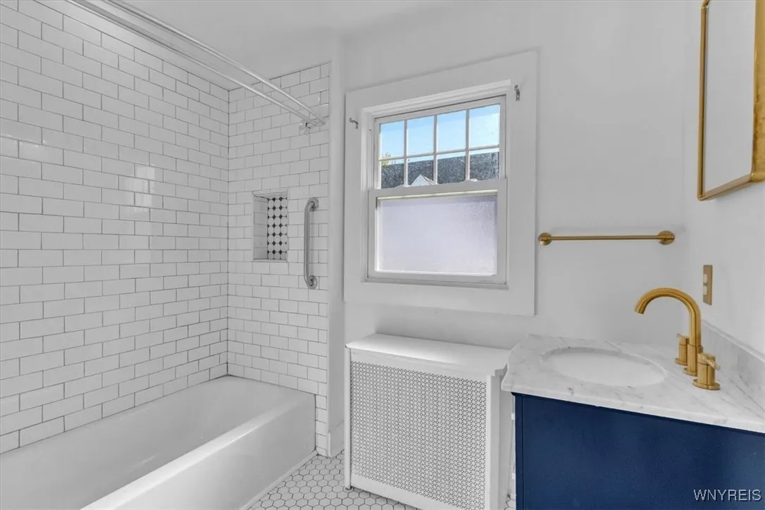 390 Starin Avenue, Buffalo, New York 14216, Buffalo, New York 14216, 4 Bedrooms Bedrooms, 8 Rooms Rooms,1 BathroomBathrooms,Residential,For Sale,390 Starin Avenue, Buffalo, New York 14216,0,B1645821