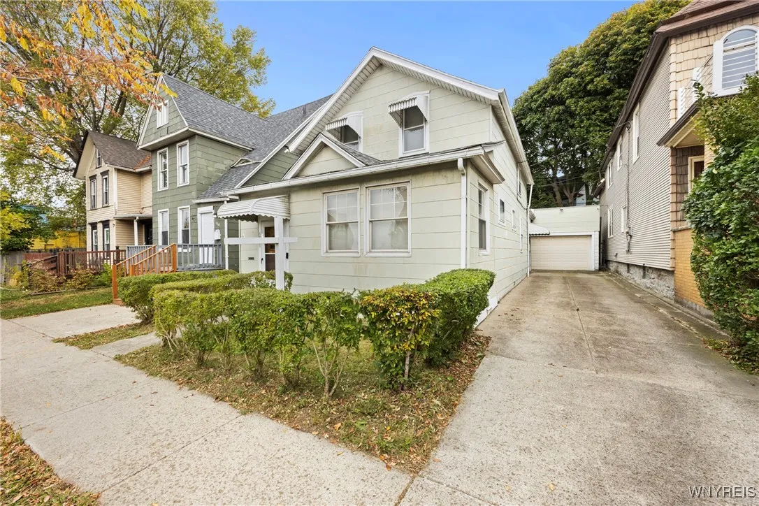 1061 Niagara Street, Buffalo, New York 14213, Buffalo, New York 14213, 3 Bedrooms Bedrooms, 7 Rooms Rooms,1 BathroomBathrooms,Residential,Closed,1061 Niagara Street, Buffalo, New York 14213,0,B1645829