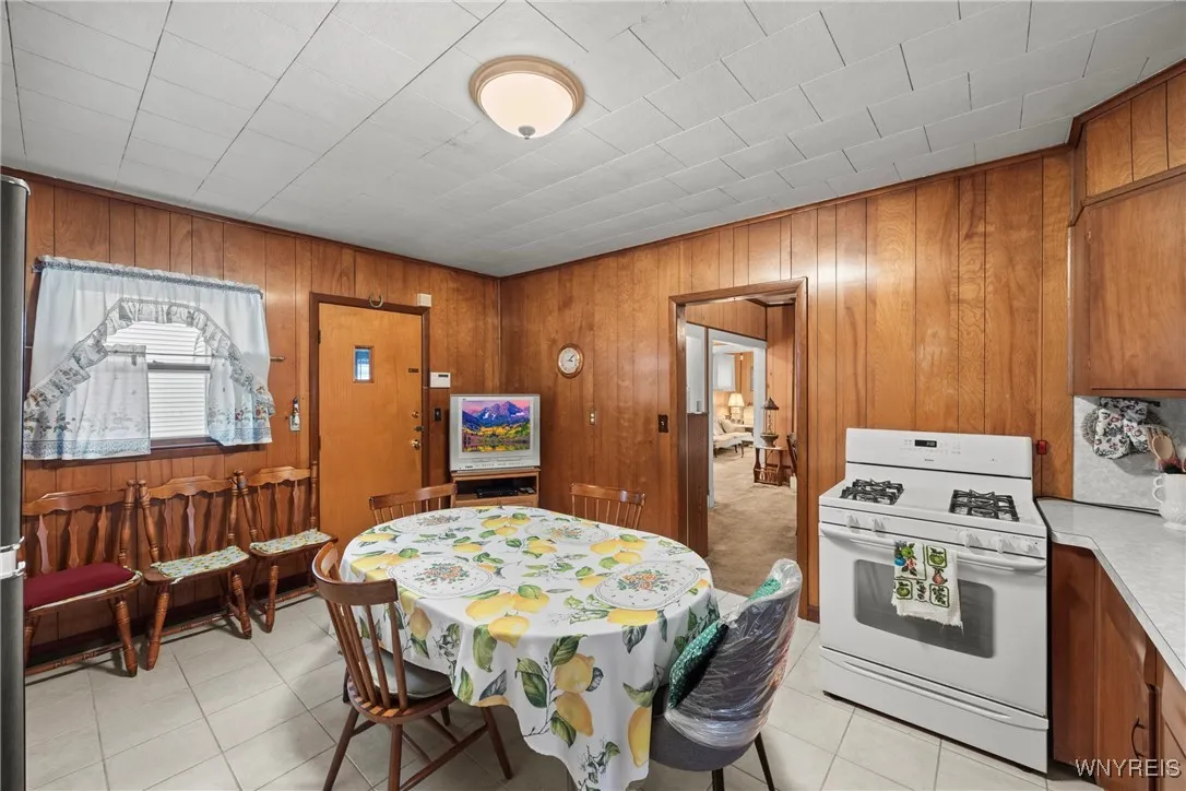 1061 Niagara Street, Buffalo, New York 14213, Buffalo, New York 14213, 3 Bedrooms Bedrooms, 7 Rooms Rooms,1 BathroomBathrooms,Residential,Closed,1061 Niagara Street, Buffalo, New York 14213,0,B1645829