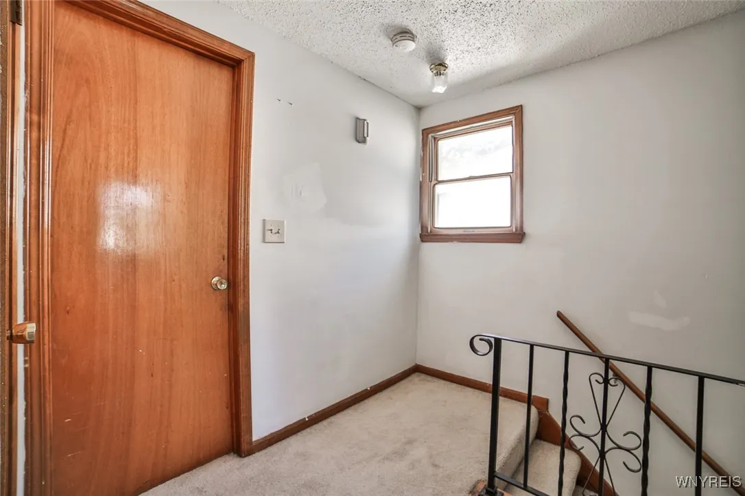 31 John Paul Court, Buffalo, New York 14206, Buffalo, New York 14206, 3 Bedrooms Bedrooms, 6 Rooms Rooms,1 BathroomBathrooms,Residential,For Sale,31 John Paul Court, Buffalo, New York 14206,0,B1645831