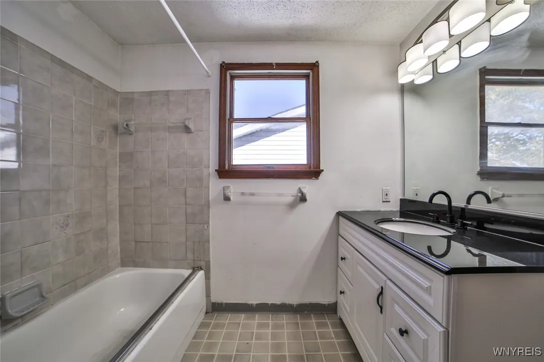 31 John Paul Court, Buffalo, New York 14206, Buffalo, New York 14206, 3 Bedrooms Bedrooms, 6 Rooms Rooms,1 BathroomBathrooms,Residential,For Sale,31 John Paul Court, Buffalo, New York 14206,0,B1645831