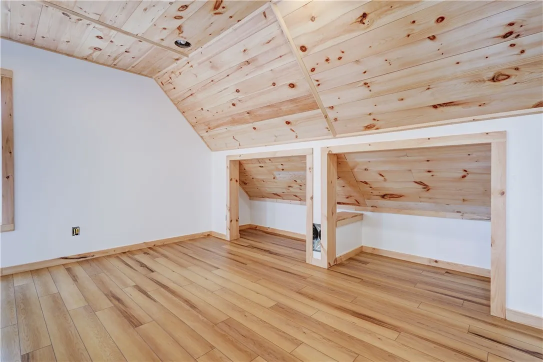 413 Caroline Street, Rochester, New York 14620, Rochester, New York 14620, 3 Bedrooms Bedrooms, 9 Rooms Rooms,3 BathroomsBathrooms,Residential Lease,For Rent,413 Caroline Street, Rochester, New York 14620,0,R1645835