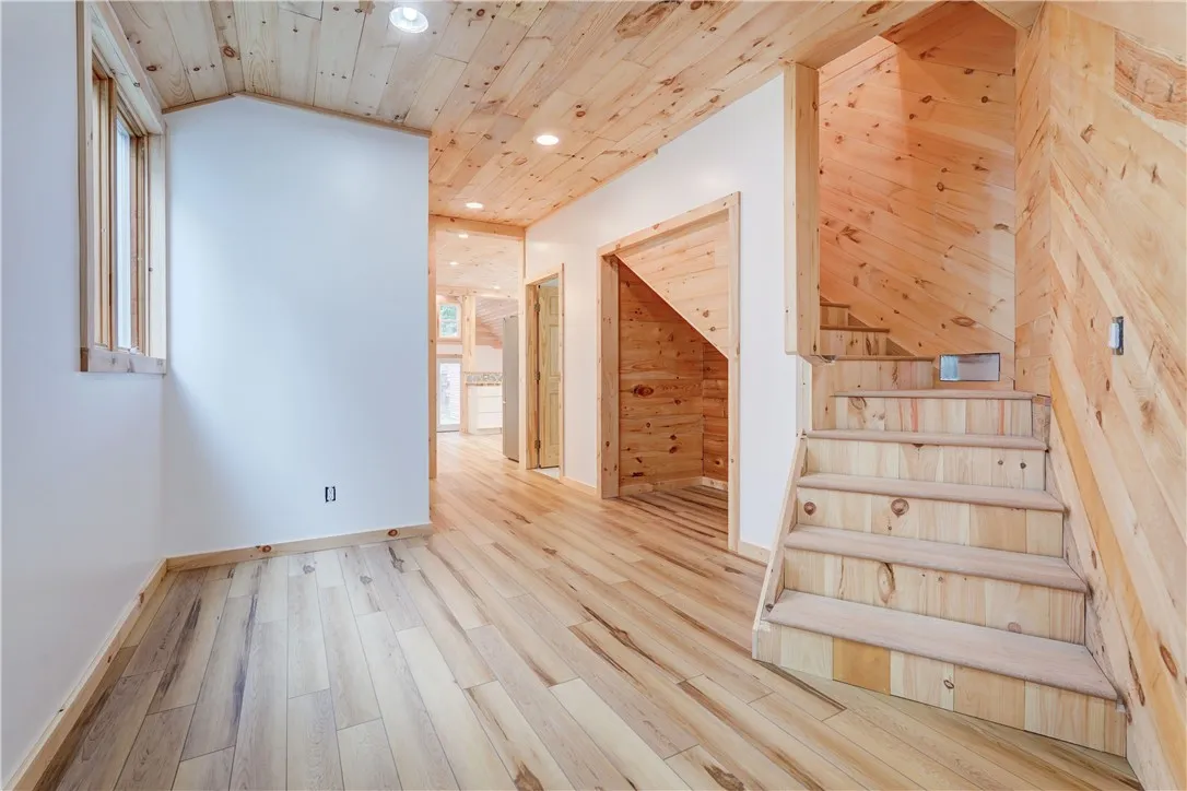 413 Caroline Street, Rochester, New York 14620, Rochester, New York 14620, 3 Bedrooms Bedrooms, 9 Rooms Rooms,3 BathroomsBathrooms,Residential Lease,For Rent,413 Caroline Street, Rochester, New York 14620,0,R1645835