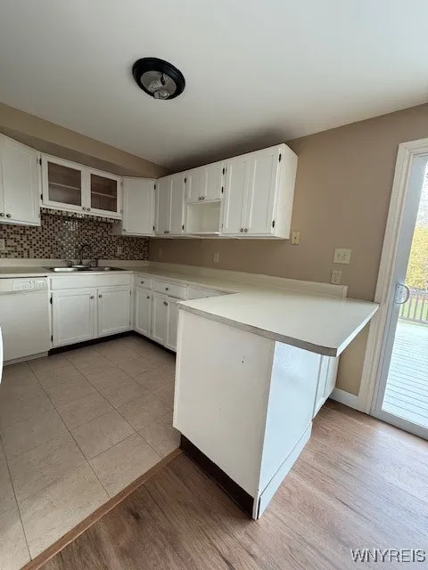 Kitchen counter perfect for stools.