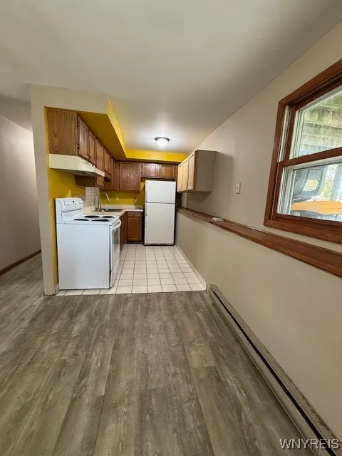 Lower unit kitchen