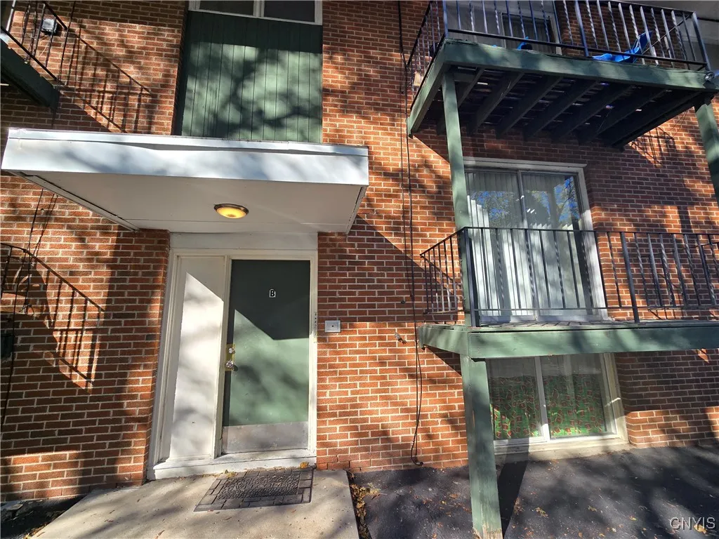 1101 Teall Avenue B4, Syracuse, New York 13206, Syracuse, New York 13206, 2 Bedrooms Bedrooms, 4 Rooms Rooms,1 BathroomBathrooms,Residential Lease,For Rent,1101 Teall Avenue B4, Syracuse, New York 13206,0,S1645853