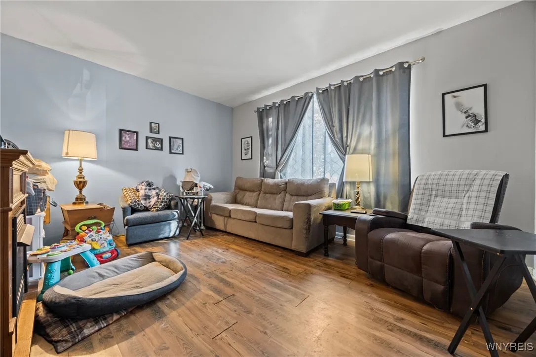 546 High Street, Lockport City, New York 14094, Lockport City, New York 14094, 4 Bedrooms Bedrooms, 10 Rooms Rooms,2 BathroomsBathrooms,Residential,For Sale,546 High Street, Lockport City, New York 14094,0,B1645854