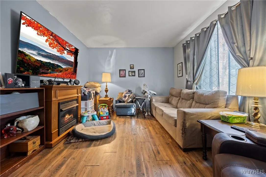 546 High Street, Lockport City, New York 14094, Lockport City, New York 14094, 4 Bedrooms Bedrooms, 10 Rooms Rooms,2 BathroomsBathrooms,Residential,For Sale,546 High Street, Lockport City, New York 14094,0,B1645854