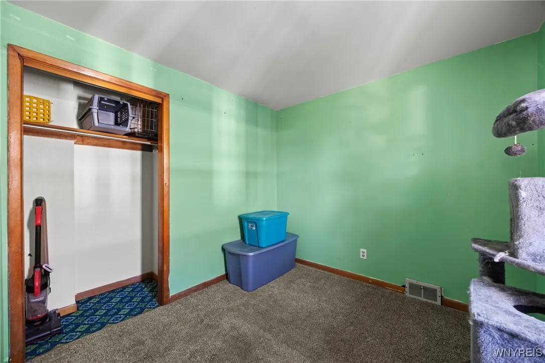 546 High Street, Lockport City, New York 14094, Lockport City, New York 14094, 4 Bedrooms Bedrooms, 10 Rooms Rooms,2 BathroomsBathrooms,Residential,For Sale,546 High Street, Lockport City, New York 14094,0,B1645854