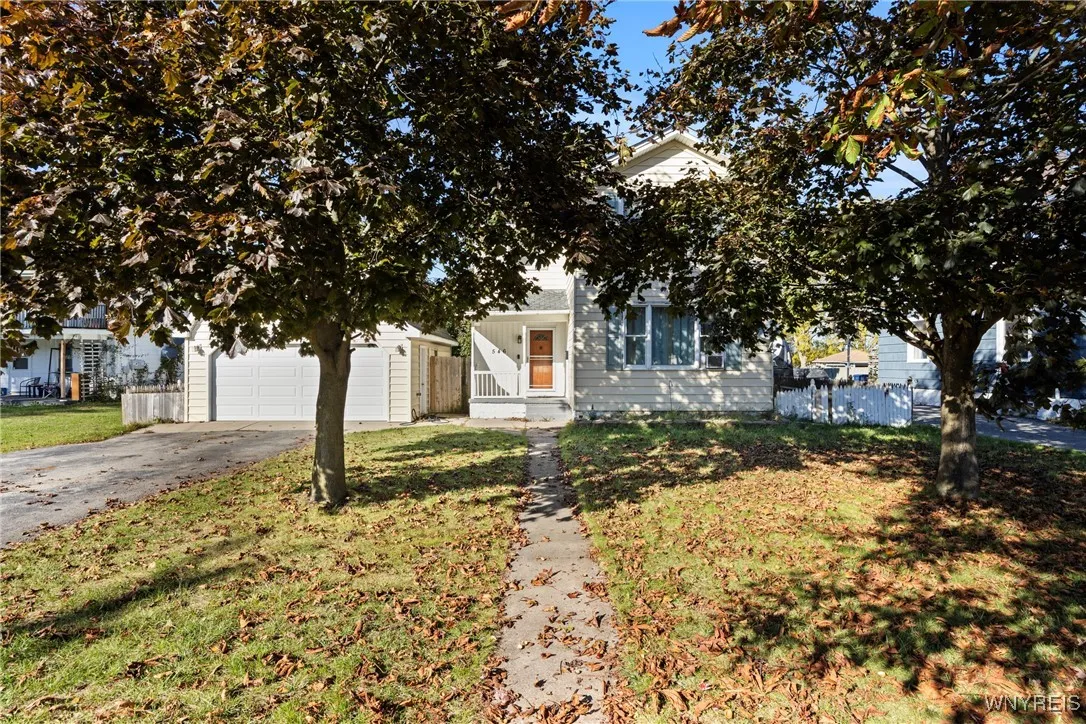 546 High Street, Lockport City, New York 14094, Lockport City, New York 14094, 4 Bedrooms Bedrooms, 10 Rooms Rooms,2 BathroomsBathrooms,Residential,For Sale,546 High Street, Lockport City, New York 14094,0,B1645854