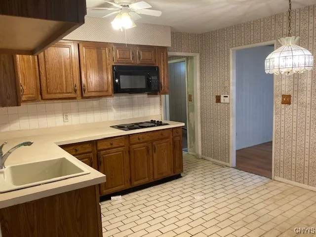 6369 State Route 233, Westmoreland, New York 13440, Westmoreland, New York 13440, 3 Bedrooms Bedrooms, 7 Rooms Rooms,1 BathroomBathrooms,Residential,For Sale,6369 State Route 233, Westmoreland, New York 13440,0,S1645778