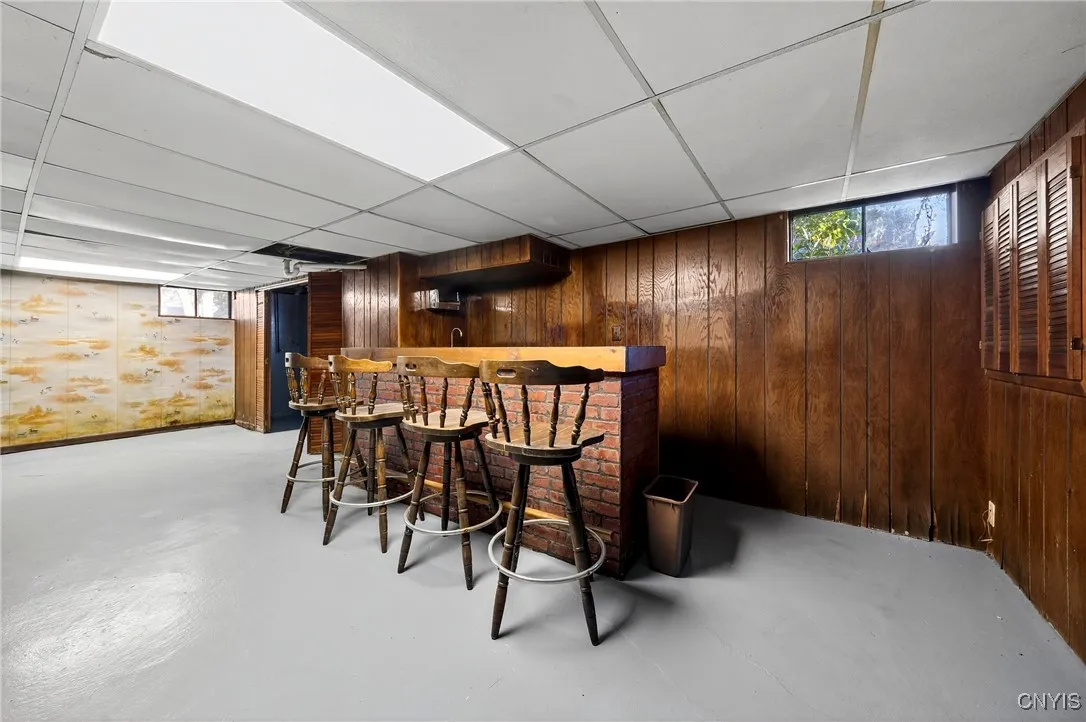 Wet bar and lots of space!
