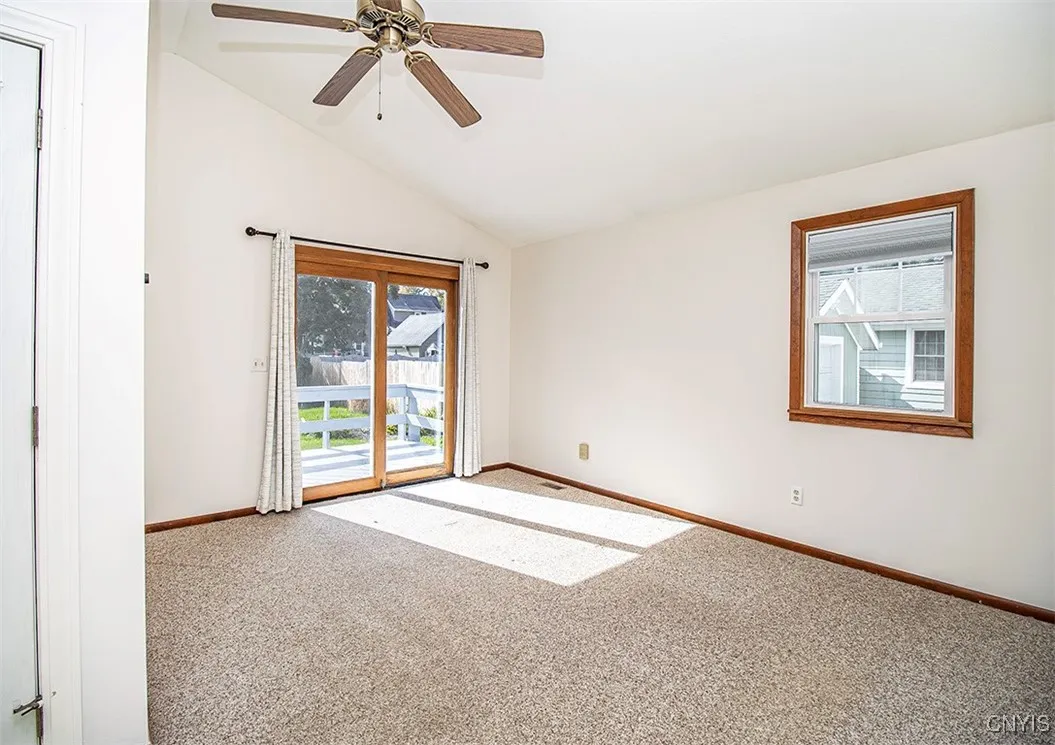 136 Weymouth Road, Syracuse, New York 13205, Syracuse, New York 13205, 3 Bedrooms Bedrooms, 9 Rooms Rooms,1 BathroomBathrooms,Residential,For Sale,136 Weymouth Road, Syracuse, New York 13205,0,S1644655
