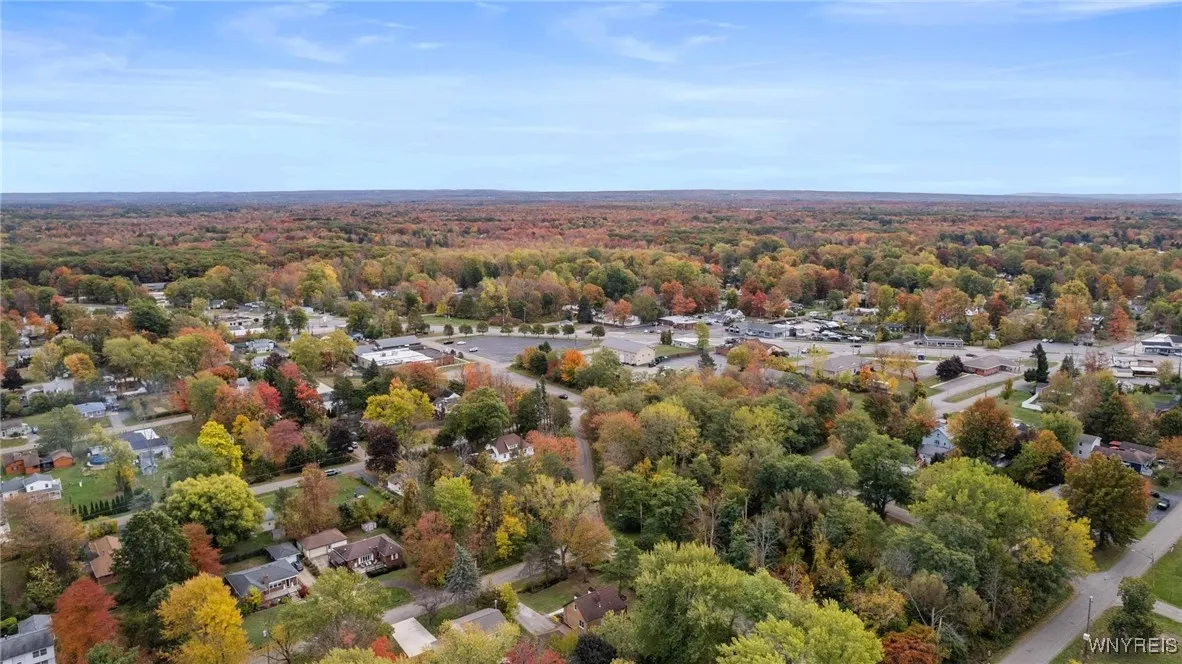 6736 Wayne Drive, Evans, New York 14047, Evans, New York 14047, 4 Bedrooms Bedrooms, 6 Rooms Rooms,1 BathroomBathrooms,Residential,For Sale,6736 Wayne Drive, Evans, New York 14047,0,B1645795