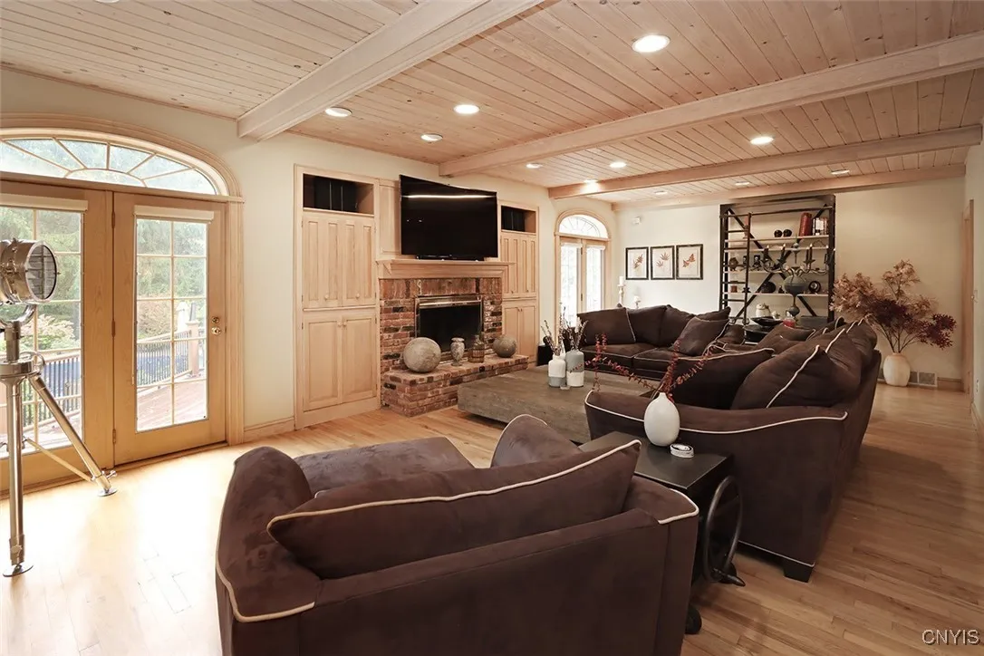 8428 Hobnail Road, Manlius, New York 13104, Manlius, New York 13104, 6 Bedrooms Bedrooms, 14 Rooms Rooms,4 BathroomsBathrooms,Residential,For Sale,8428 Hobnail Road, Manlius, New York 13104,0,S1644190