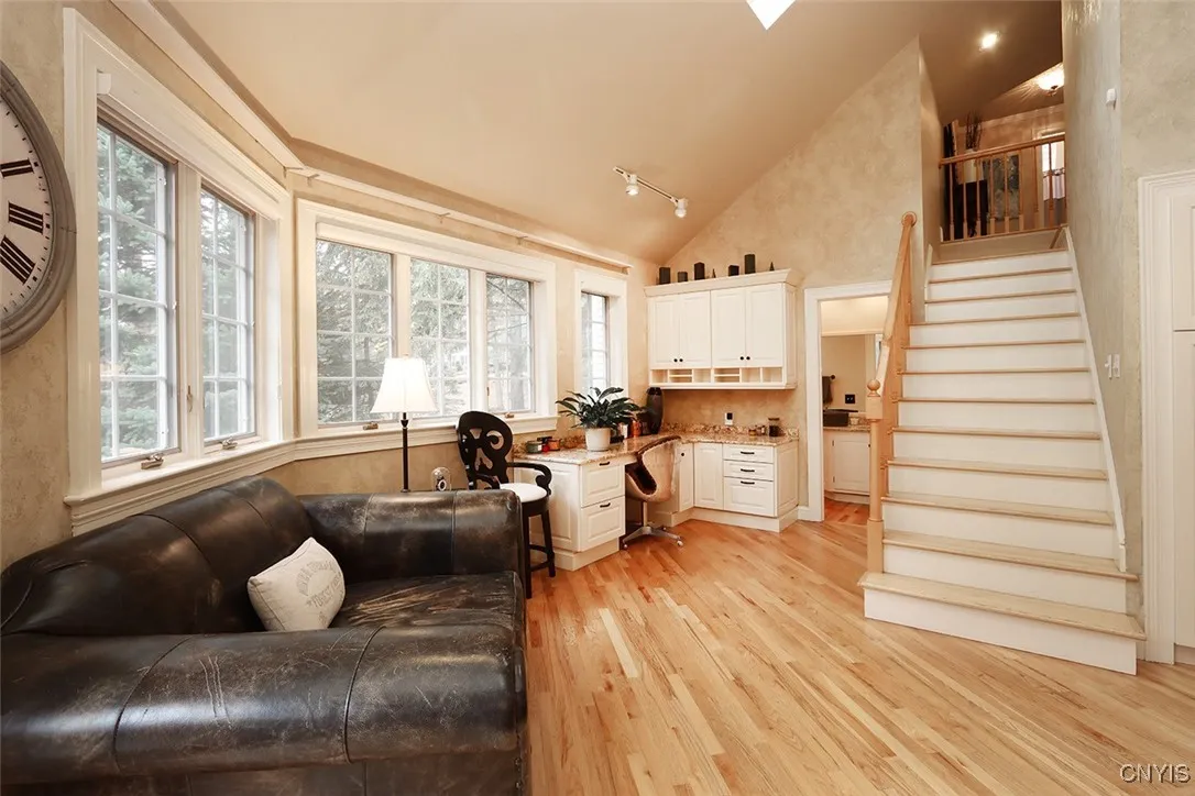8428 Hobnail Road, Manlius, New York 13104, Manlius, New York 13104, 6 Bedrooms Bedrooms, 14 Rooms Rooms,4 BathroomsBathrooms,Residential,For Sale,8428 Hobnail Road, Manlius, New York 13104,0,S1644190