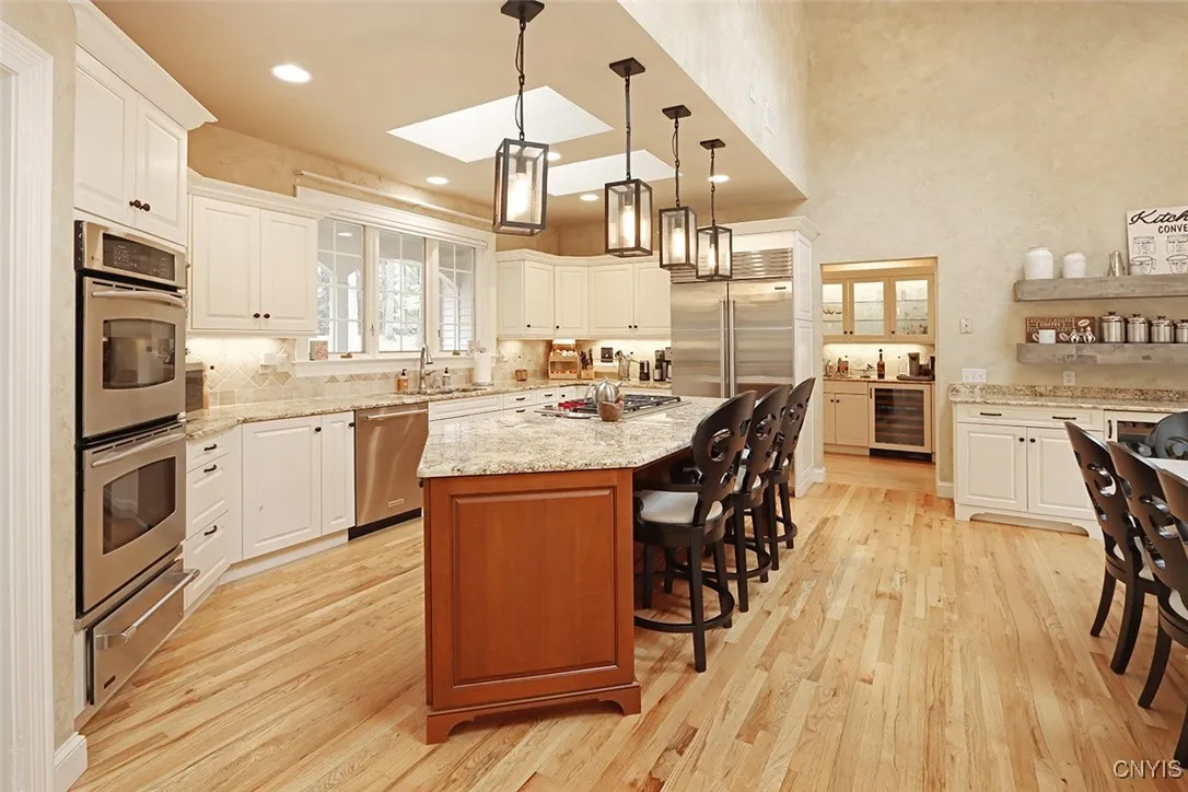 8428 Hobnail Road, Manlius, New York 13104, Manlius, New York 13104, 6 Bedrooms Bedrooms, 14 Rooms Rooms,4 BathroomsBathrooms,Residential,For Sale,8428 Hobnail Road, Manlius, New York 13104,0,S1644190