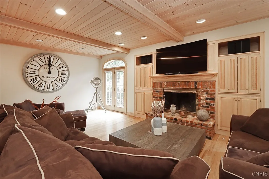 8428 Hobnail Road, Manlius, New York 13104, Manlius, New York 13104, 6 Bedrooms Bedrooms, 14 Rooms Rooms,4 BathroomsBathrooms,Residential,For Sale,8428 Hobnail Road, Manlius, New York 13104,0,S1644190