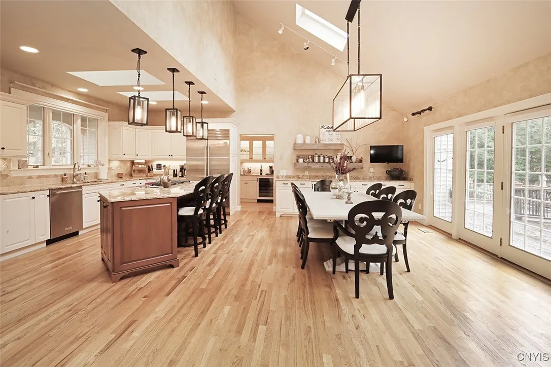 8428 Hobnail Road, Manlius, New York 13104, Manlius, New York 13104, 6 Bedrooms Bedrooms, 14 Rooms Rooms,4 BathroomsBathrooms,Residential,For Sale,8428 Hobnail Road, Manlius, New York 13104,0,S1644190