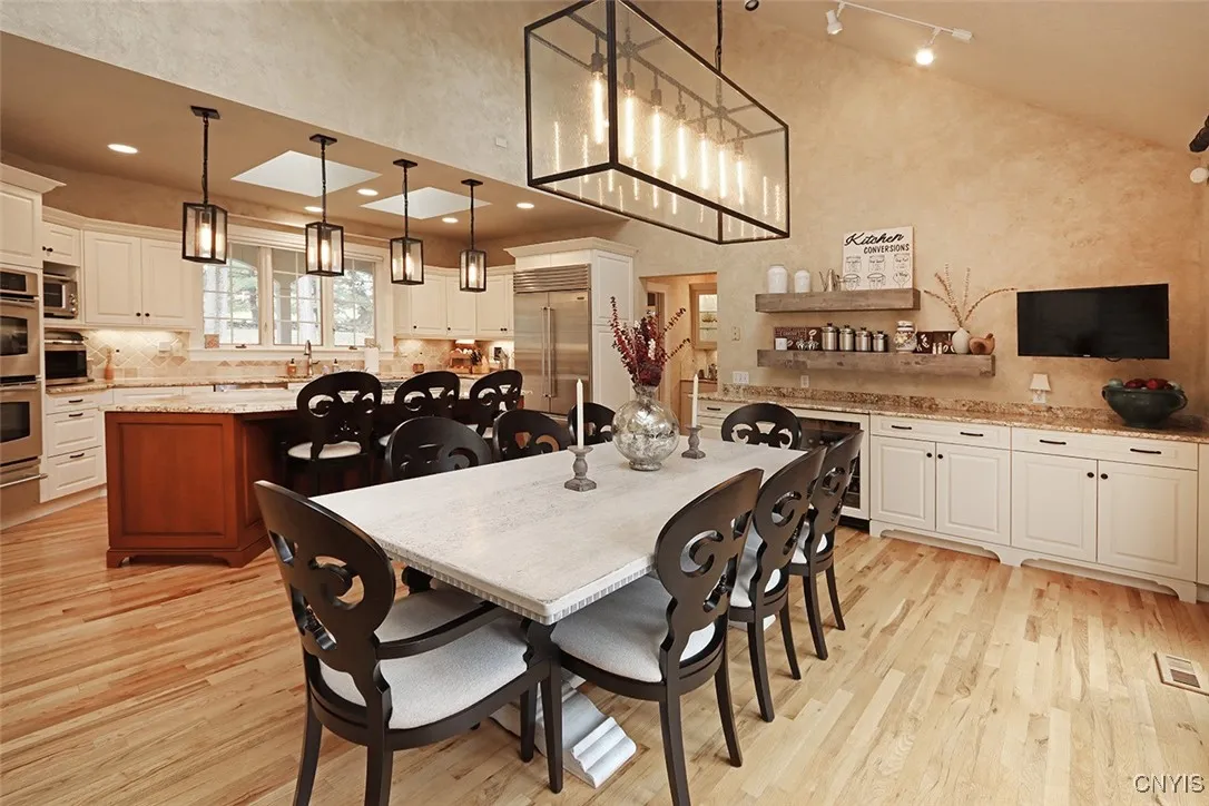 8428 Hobnail Road, Manlius, New York 13104, Manlius, New York 13104, 6 Bedrooms Bedrooms, 14 Rooms Rooms,4 BathroomsBathrooms,Residential,For Sale,8428 Hobnail Road, Manlius, New York 13104,0,S1644190