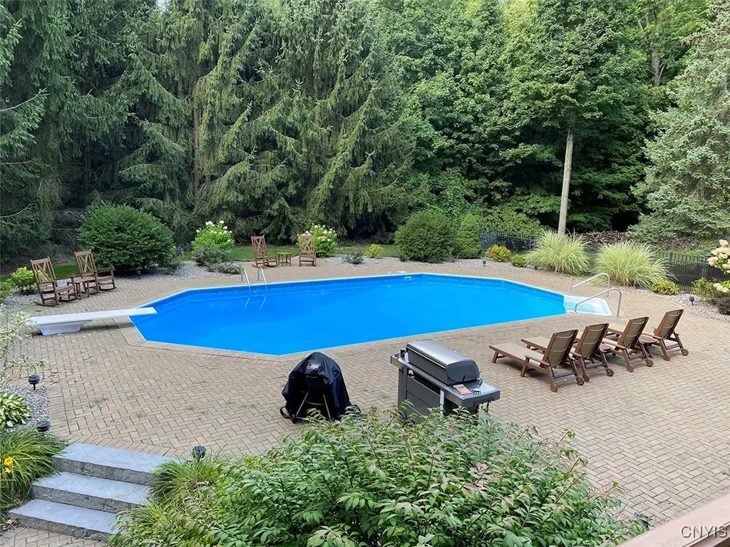 8428 Hobnail Road, Manlius, New York 13104, Manlius, New York 13104, 6 Bedrooms Bedrooms, 14 Rooms Rooms,4 BathroomsBathrooms,Residential,For Sale,8428 Hobnail Road, Manlius, New York 13104,0,S1644190