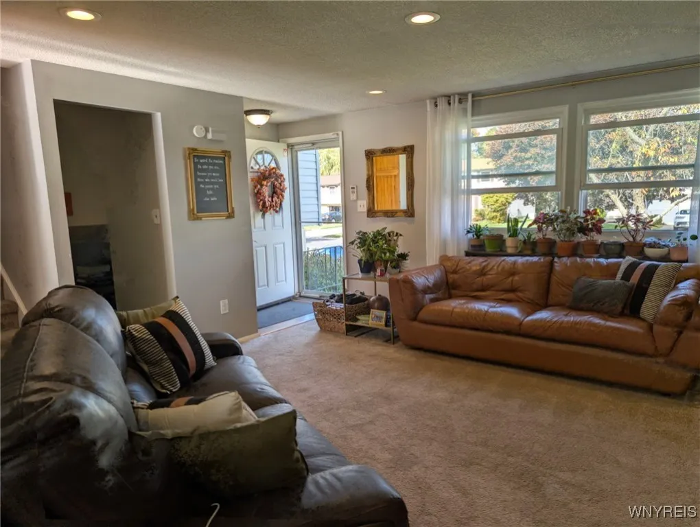 4939 Tim Tam, Hamburg, New York 14219, Hamburg, New York 14219, 4 Bedrooms Bedrooms, 11 Rooms Rooms,2 BathroomsBathrooms,Residential,For Sale,4939 Tim Tam, Hamburg, New York 14219,0,B1645811