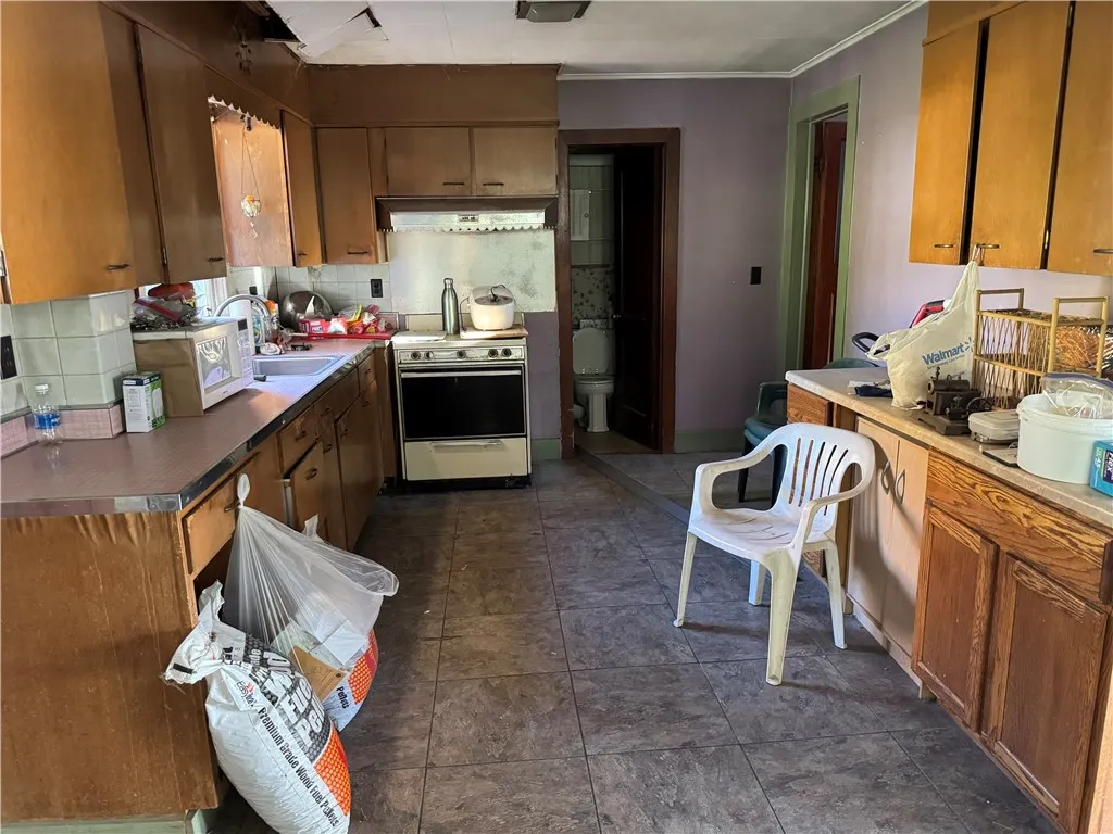 37137 23, Roxbury, New York 12474, Roxbury, New York 12474, 7 Bedrooms Bedrooms, ,4 BathroomsBathrooms,Residential,For Sale,37137 23, Roxbury, New York 12474,0,R1644141