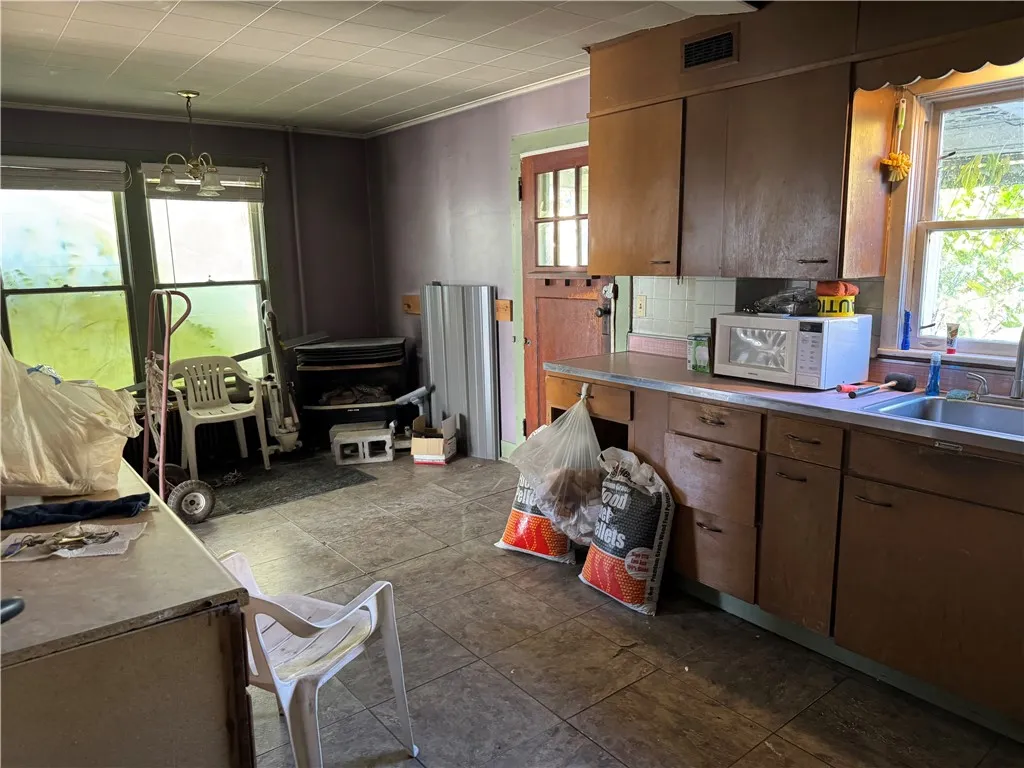 37137 23, Roxbury, New York 12474, Roxbury, New York 12474, 7 Bedrooms Bedrooms, ,4 BathroomsBathrooms,Residential,For Sale,37137 23, Roxbury, New York 12474,0,R1644141