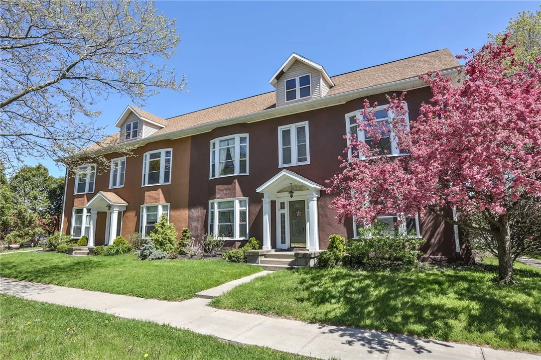 17 Russell Street 16, Rochester, New York 14607, Rochester, New York 14607, 1 Bedroom Bedrooms, 5 Rooms Rooms,1 BathroomBathrooms,Residential Lease,For Rent,17 Russell Street 16, Rochester, New York 14607,0,R1645873