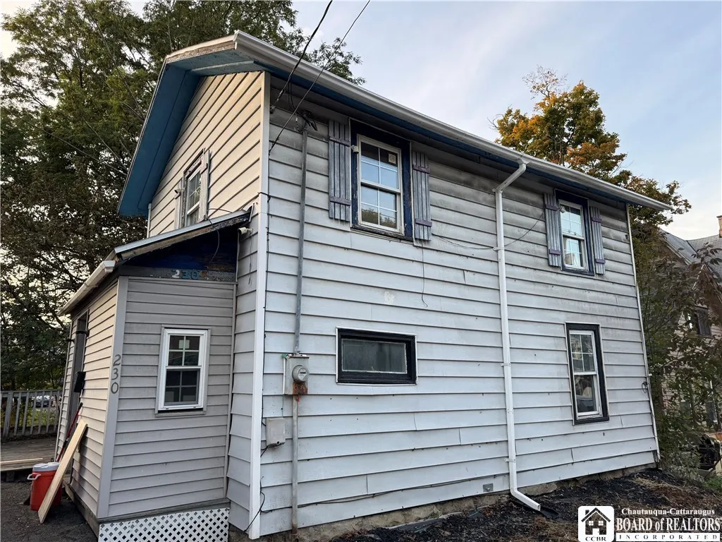 230 Forest Avenue, Jamestown, New York 14701, Jamestown, New York 14701, 2 Bedrooms Bedrooms, 6 Rooms Rooms,1 BathroomBathrooms,Residential,For Sale,230 Forest Avenue, Jamestown, New York 14701,0,R1645836