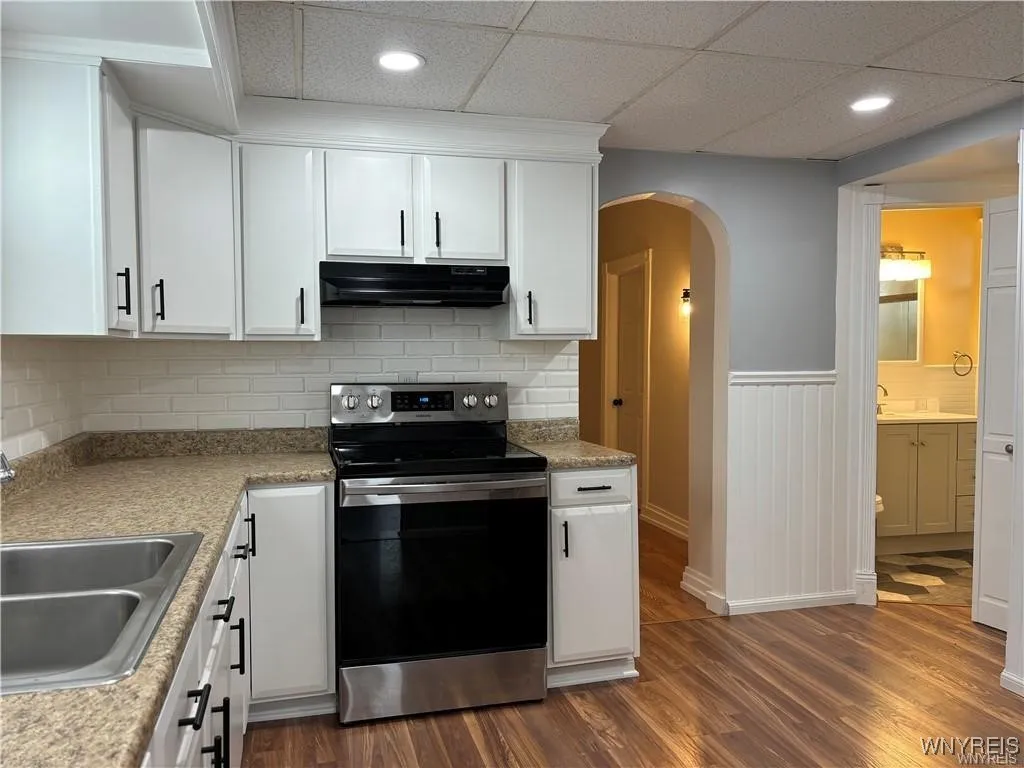 232 Columbus Avenue, Buffalo, New York 14220, Buffalo, New York 14220, 3 Bedrooms Bedrooms, 5 Rooms Rooms,1 BathroomBathrooms,Residential Lease,For Rent,232 Columbus Avenue, Buffalo, New York 14220,0,B1645869