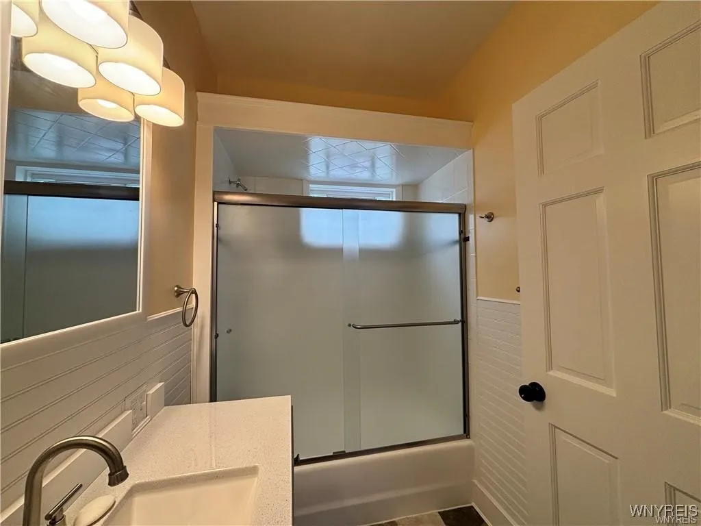 232 Columbus Avenue, Buffalo, New York 14220, Buffalo, New York 14220, 3 Bedrooms Bedrooms, 5 Rooms Rooms,1 BathroomBathrooms,Residential Lease,Closed,232 Columbus Avenue, Buffalo, New York 14220,0,B1645869