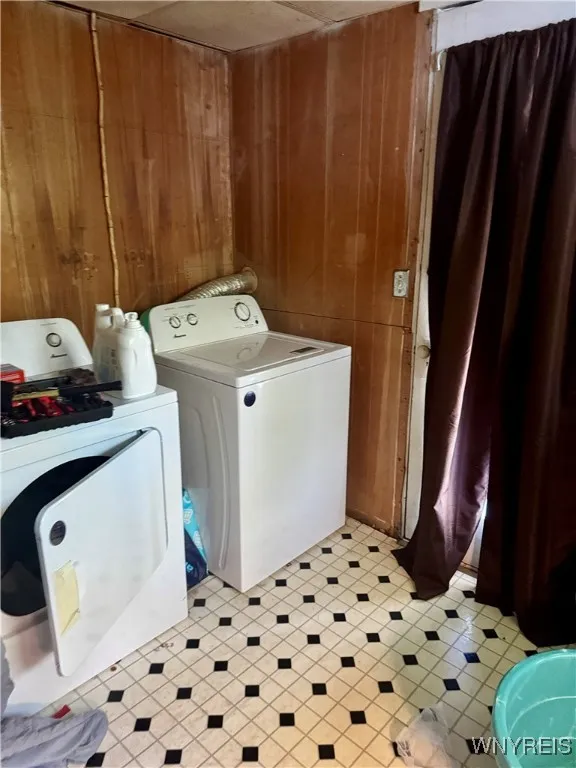 1372 North Lyndonville Road, Yates, New York 14098, Yates, New York 14098, 5 Bedrooms Bedrooms, ,3 BathroomsBathrooms,Residential,For Sale,1372 North Lyndonville Road, Yates, New York 14098,0,B1641688