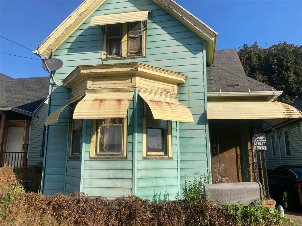 428 Clifford Avenue, Rochester, New York 14621, Rochester, New York 14621, 5 Bedrooms Bedrooms, 8 Rooms Rooms,1 BathroomBathrooms,Residential,For Sale,428 Clifford Avenue, Rochester, New York 14621,0,R1643169