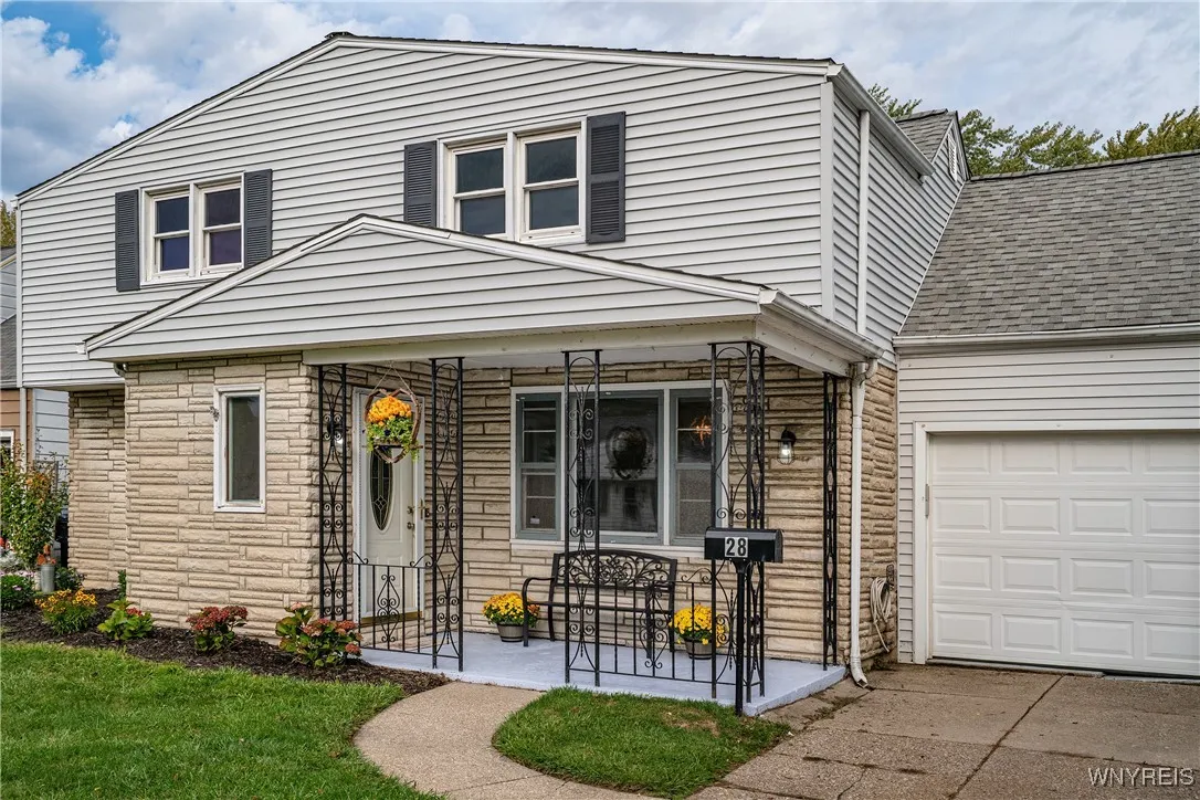 28 Morrison Avenue, Tonawanda, New York 14150, Tonawanda, New York 14150, 4 Bedrooms Bedrooms, 9 Rooms Rooms,2 BathroomsBathrooms,Residential,Closed,28 Morrison Avenue, Tonawanda, New York 14150,0,B1645860