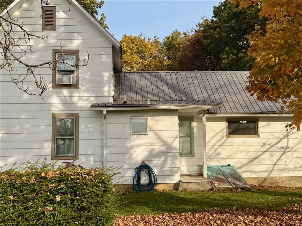 609 Tuttle Avenue, Horseheads, New York 14845, Horseheads, New York 14845, 3 Bedrooms Bedrooms, 6 Rooms Rooms,1 BathroomBathrooms,Residential,For Sale,609 Tuttle Avenue, Horseheads, New York 14845,0,R1645908