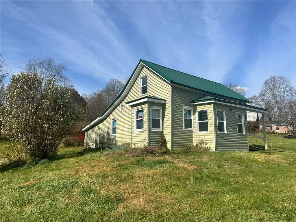 3661 State Highway 51 Highway, New Lisbon, New Yor, New Lisbon, New York 13415, 3 Bedrooms Bedrooms, 8 Rooms Rooms,1 BathroomBathrooms,Residential,For Sale,3661 State Highway 51 Highway, New Lisbon, New Yor,0,R1645898